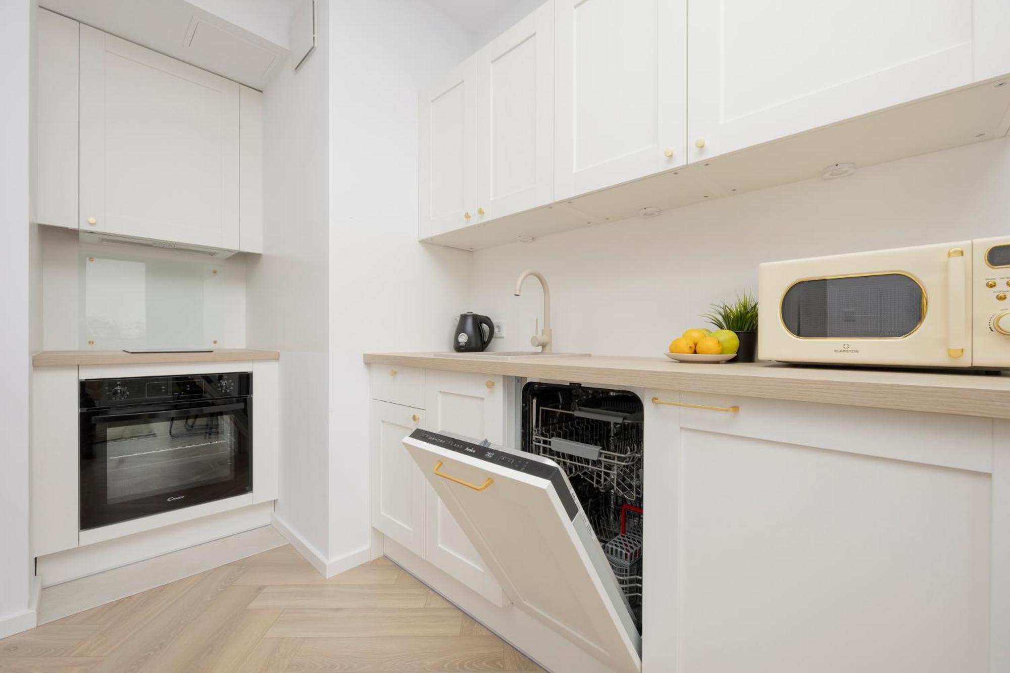 Modern Apartment With Balcony Near Aleje Jerozolimskie By Noclegi Renters Warszawa Exteriör bild