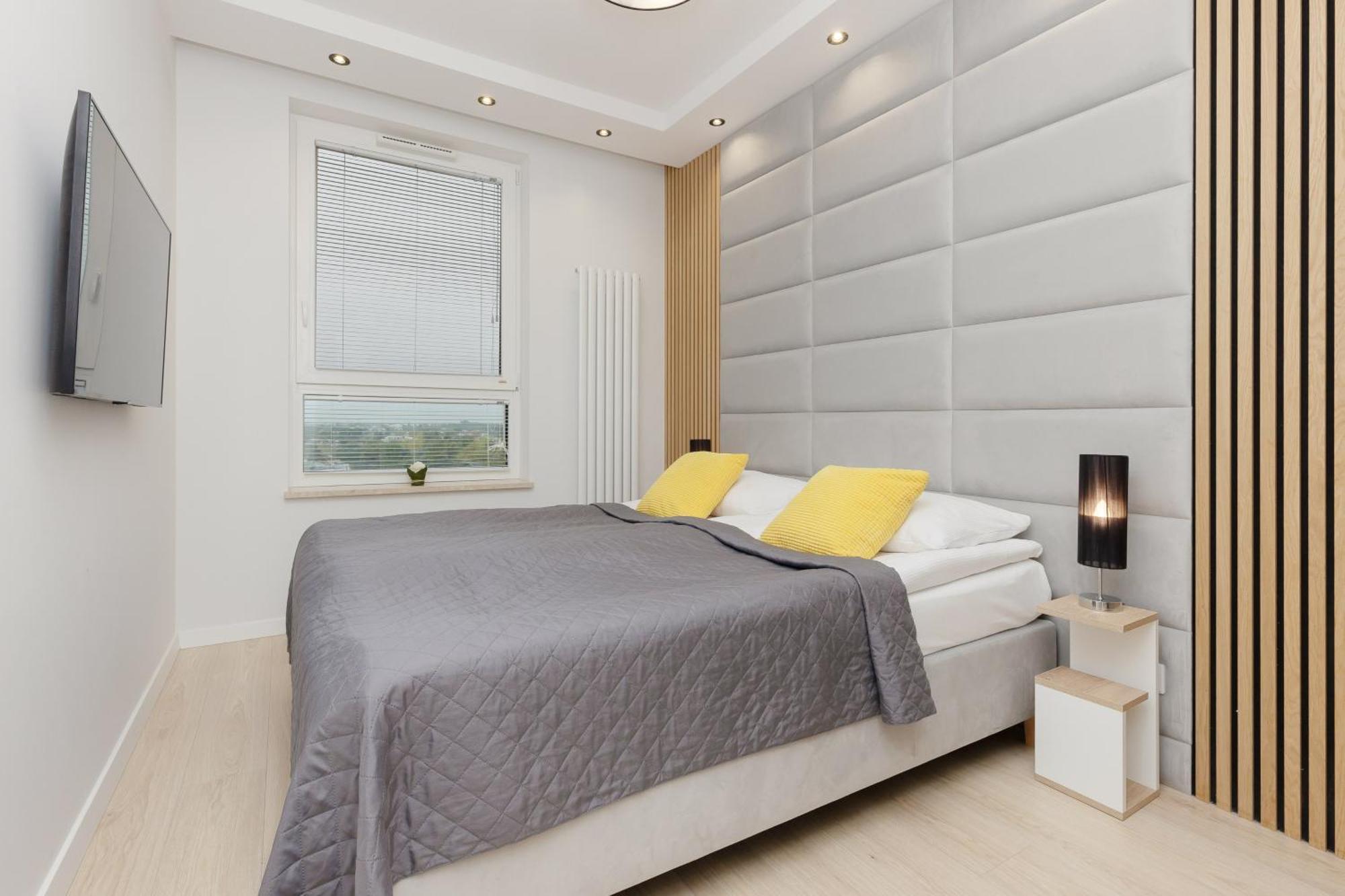 Modern Apartment With Balcony Near Aleje Jerozolimskie By Noclegi Renters Warszawa Exteriör bild